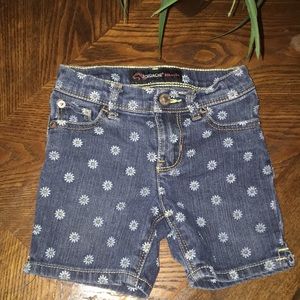 Cute toddler girl Jordache short